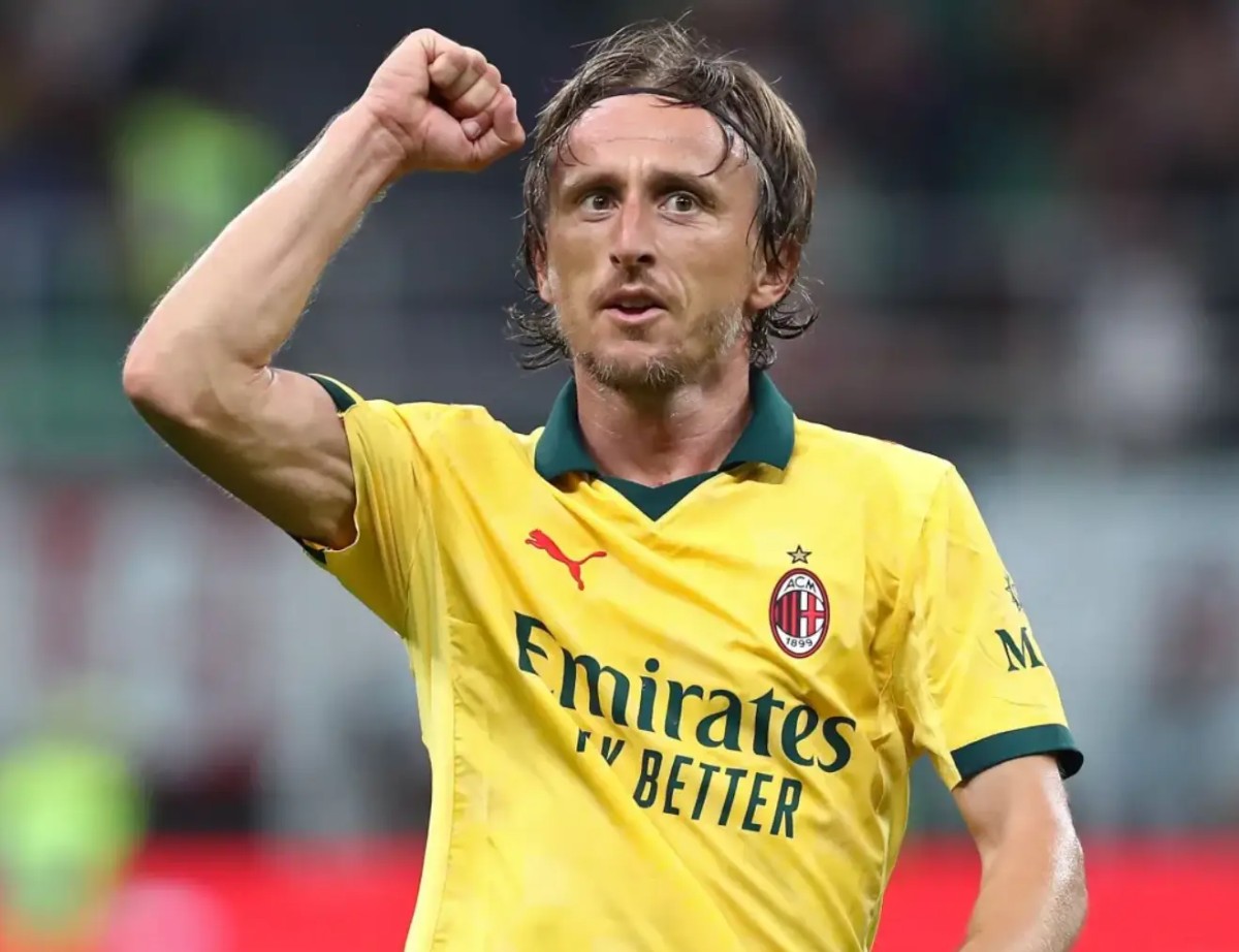 40岁莫德里奇成意甲抢断王，540分钟0犯规太神奇